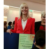 Uručenje priznanja na svečanom događanju